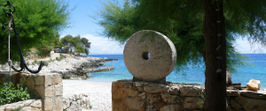 Gostionica Mala Milna Hvar Restaurant Beach Meer Adriatc Mediteran Adria Blick von mediteraner Terrasse 2