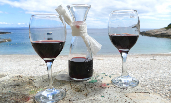 Gostionica Mala Milna Hvar Restaurant Beach Meer Adriatc eigene Weine